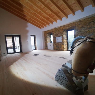 Afagamento chão Pinho