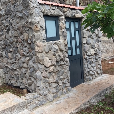 Casa de banho exterior rustica