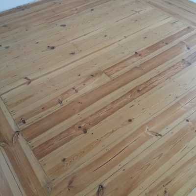 Afagar e Envernizar Pavimento de Madeira