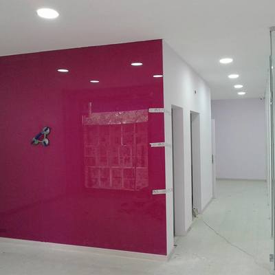 Parede forrada a vidro