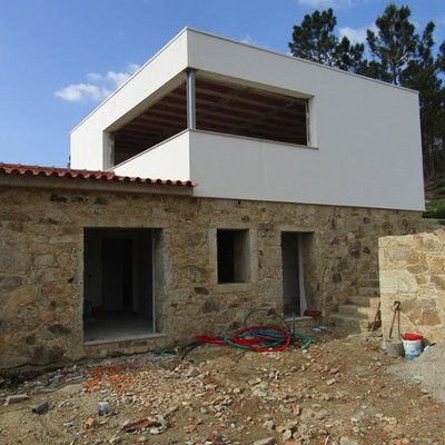 Reabilitação + Ampliação de habitação unifamiliar