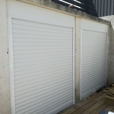 Estores compactos com caixa exterior
