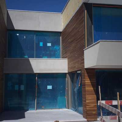 Deck em fachada Madeira de IPÊ