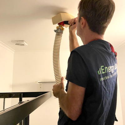 Isolamento de tetos falsos.