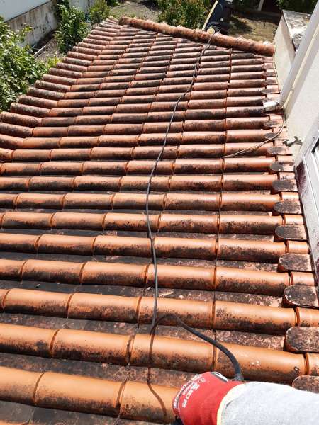 Antes lavagem de telhado