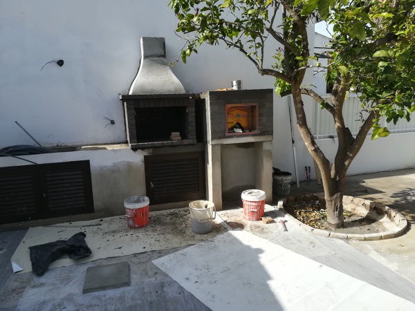 Construção de forno e churrasqueira