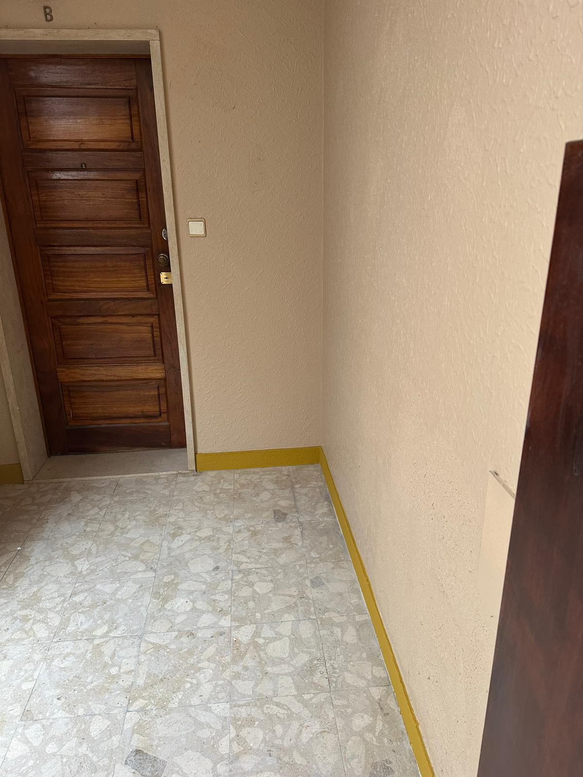 Pintura do interior de um prédio