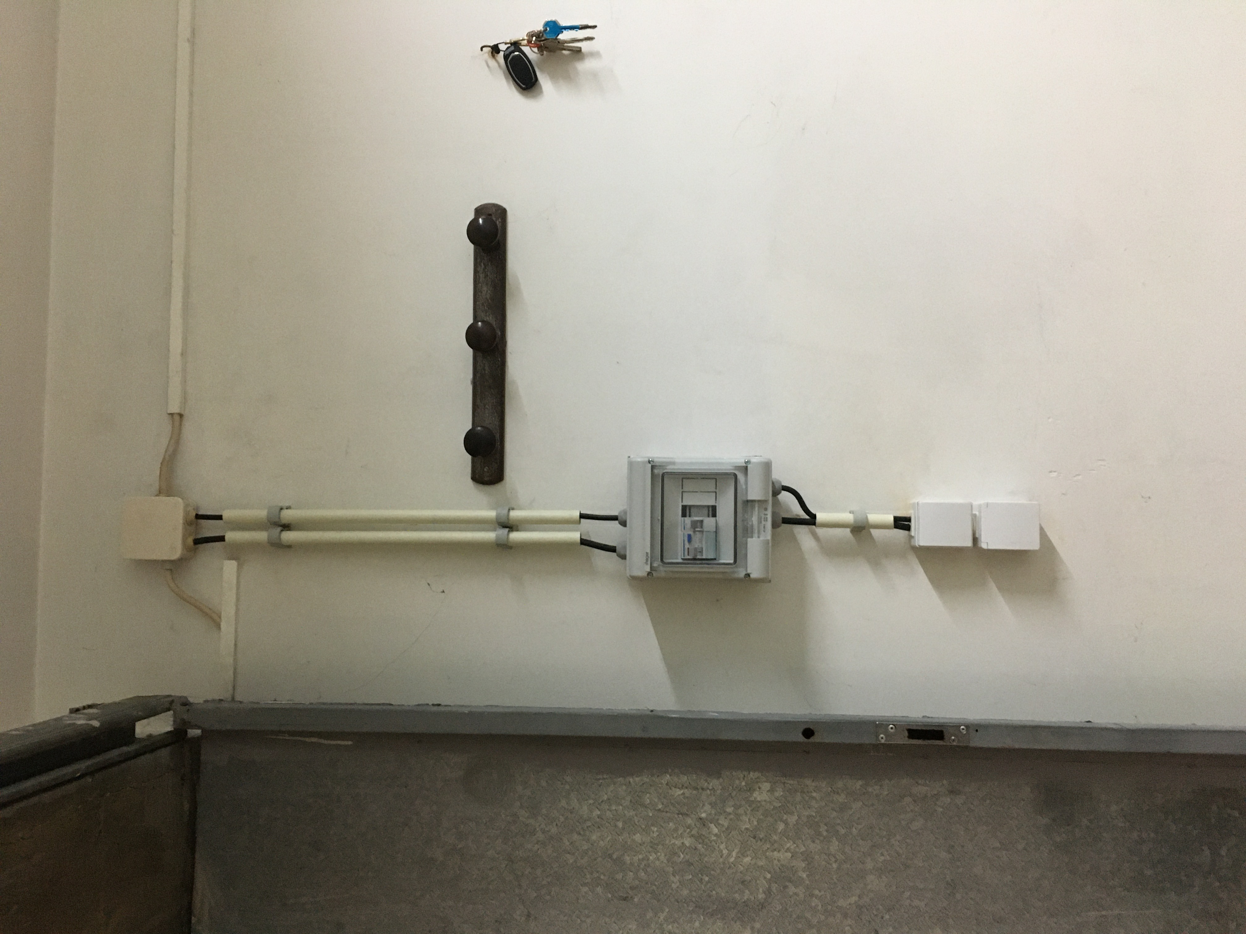 Instalação quadro parcial Garagem
