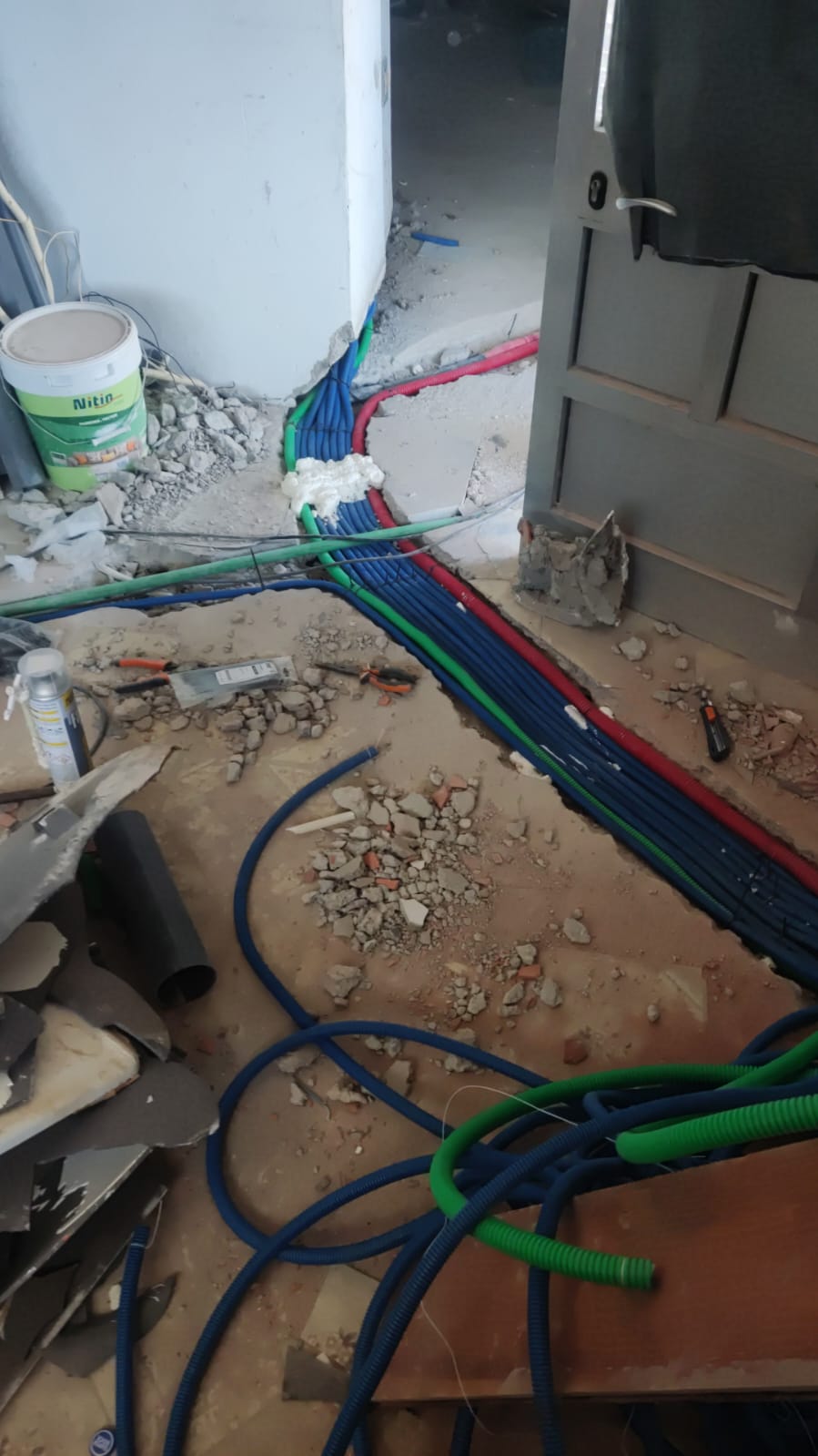 Instalação eletrica em restauro de moradia