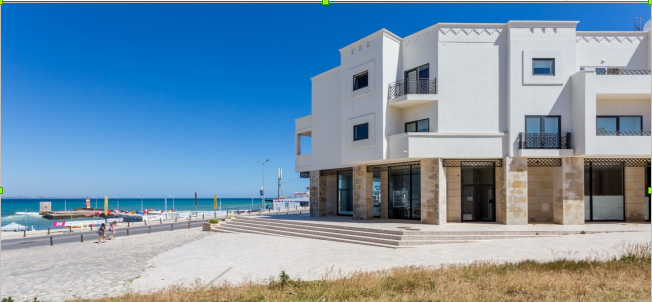 Remodelação do edifício da fábrica lagos, 20 apartamentos e 13 lojas.