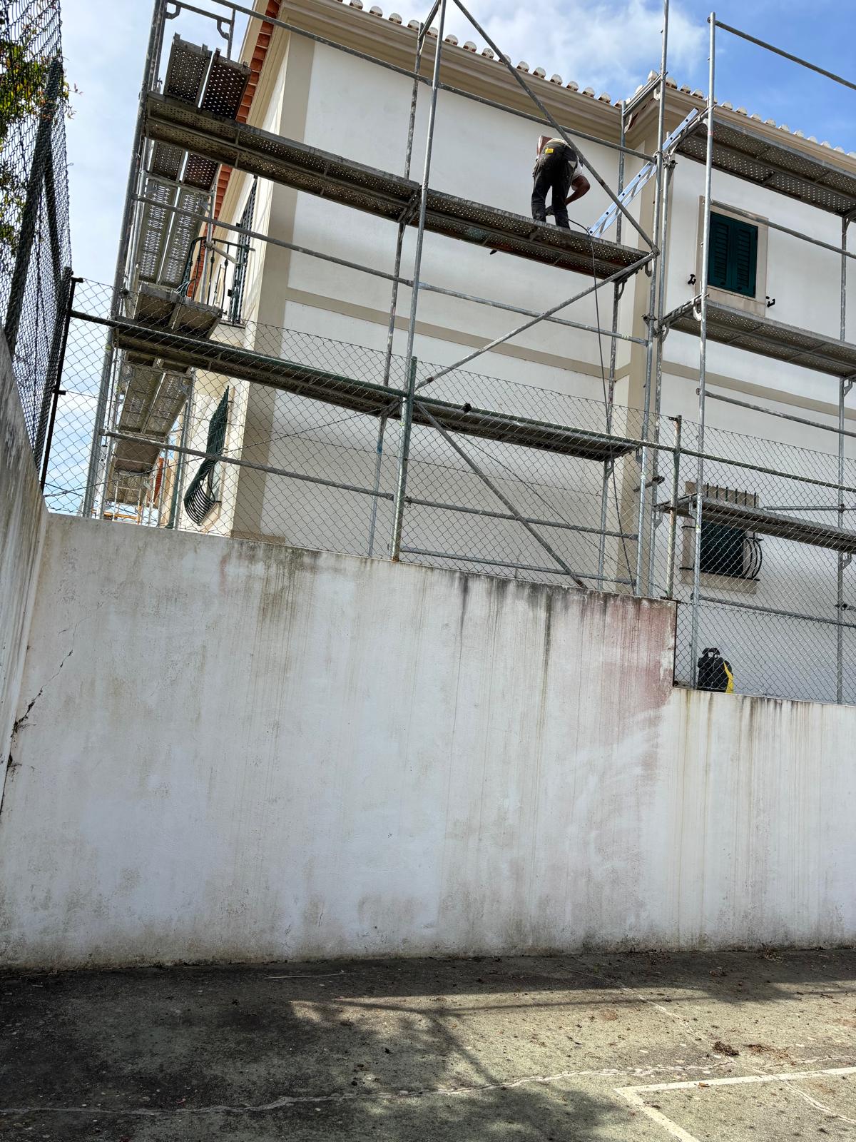 Montagem Andaimes para Serviços Pintura