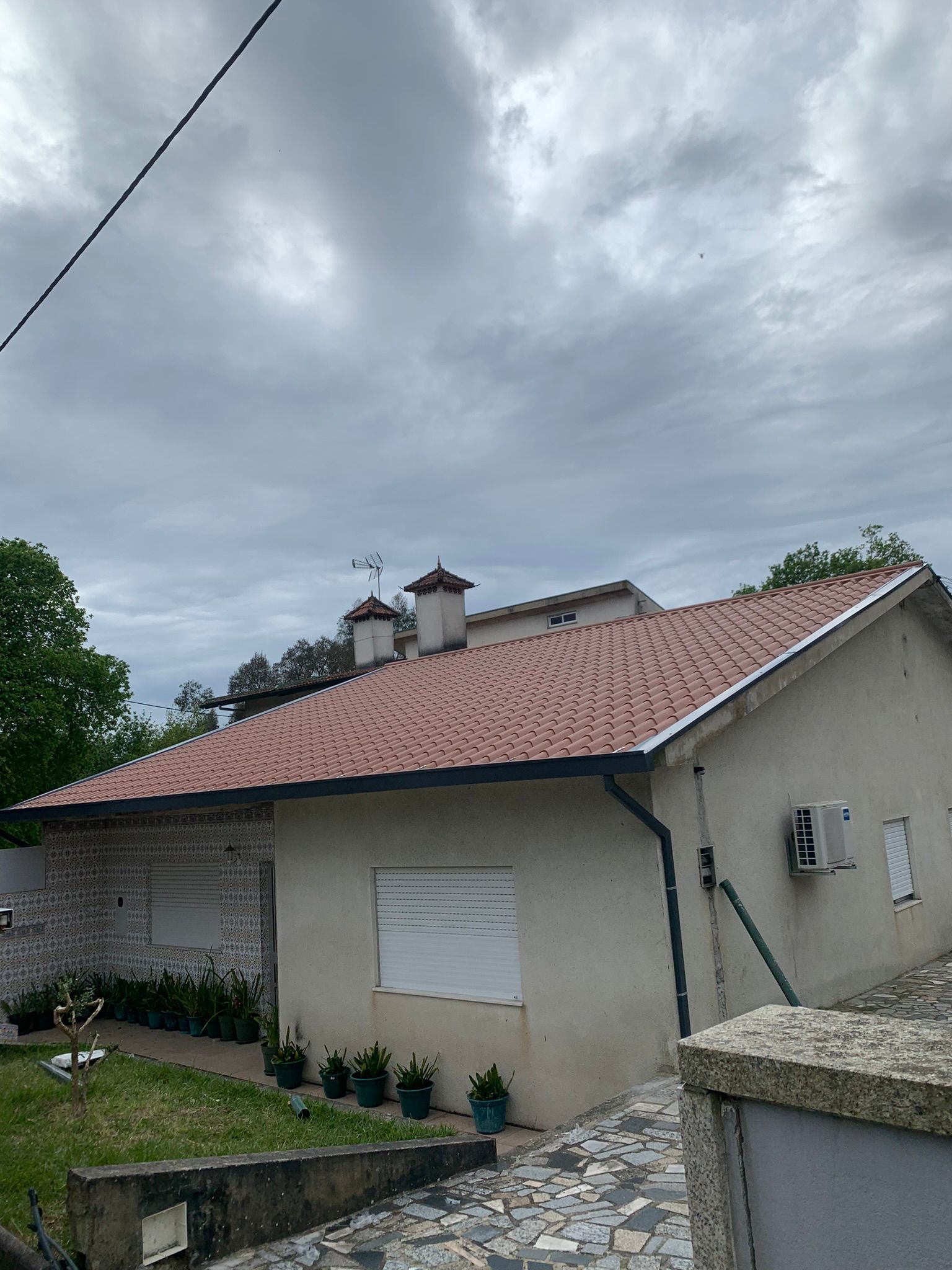 Telhado de moradia/ Rufos e Caleiras