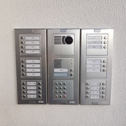 Substituição de sistema de video porteiro 32 fracções