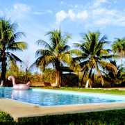 Construção de  piscinas.