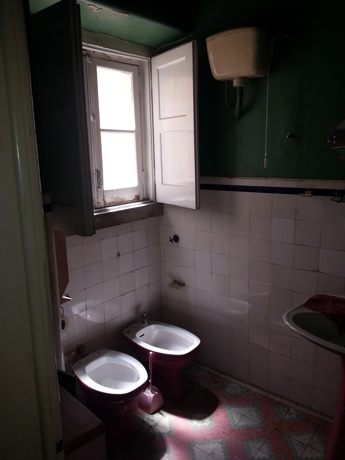 Casa de banho em levantamento