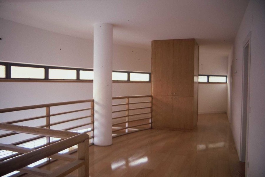 Casa M., Guarda - corredor dos quartos.