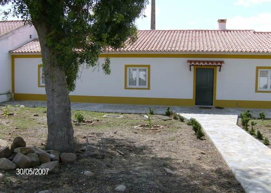 Frente esquerda Alvito