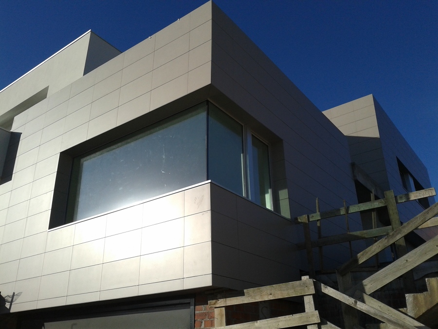 Janelas em aluminio da Série COR 70