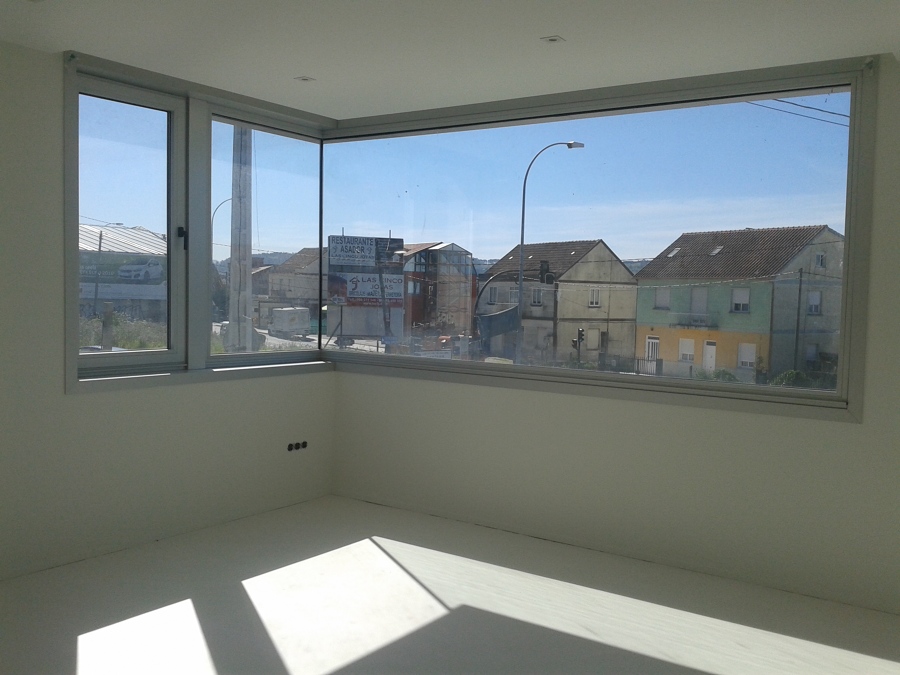 Janelas em aluminio da Série COR 70