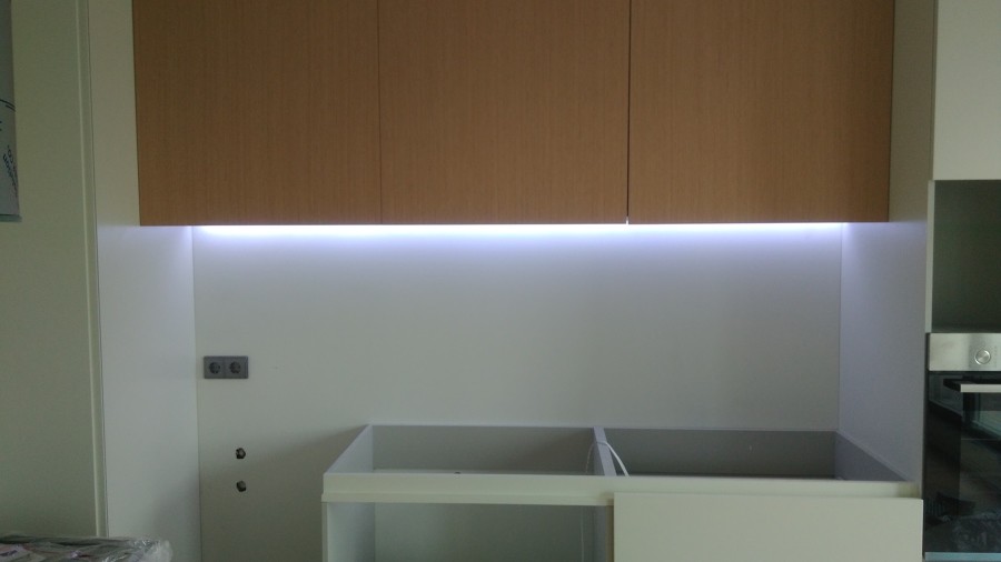 Foto: Montagem de Fita Led Balcão Cozinha de Alectricidade #80756 ...