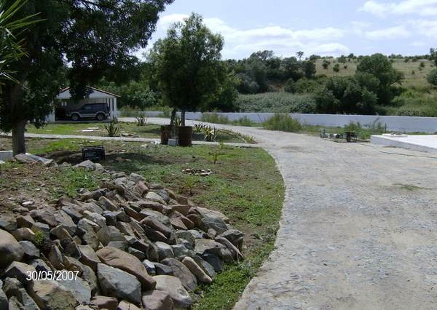 Caminho garagem Alvito