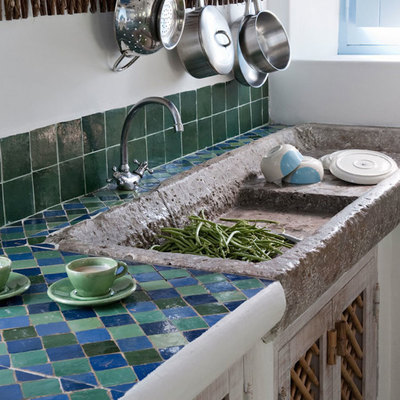 Bancada de betão com azulejos