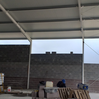 Construção de pavilhão industrial