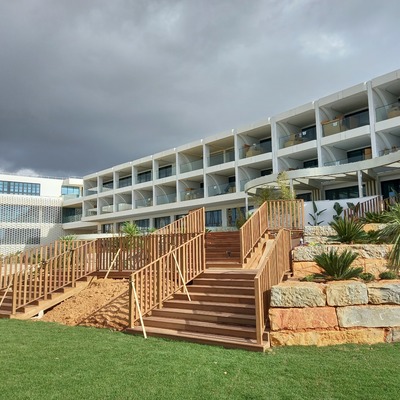 Construção de Hotel 5 estrelas, remodelação de vivenda