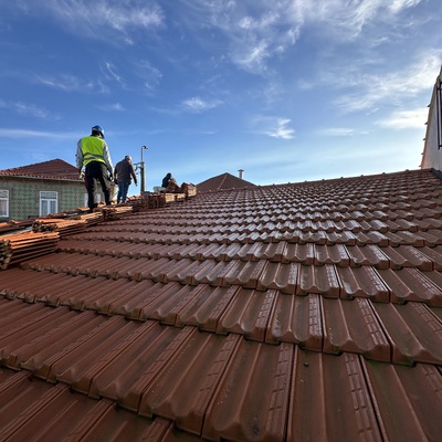 Reparação de telhado executada
