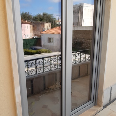 CAIXILHARIA EM PVC - SINTRA