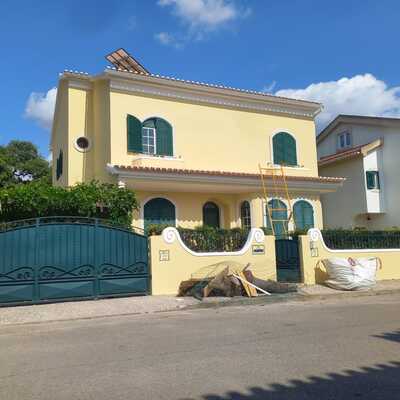 Casa Nova, Vida Nova: Renovação Total com Área de Lazer