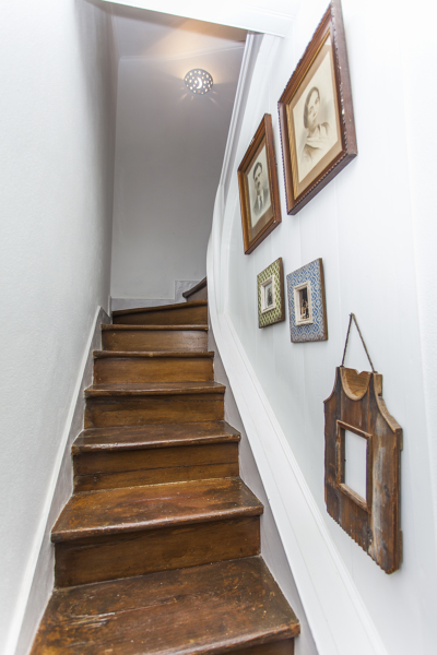 As escadas para o piso superior