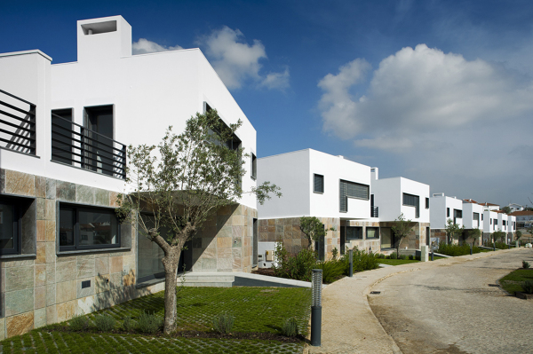 Condominio Moradias em Bicesse