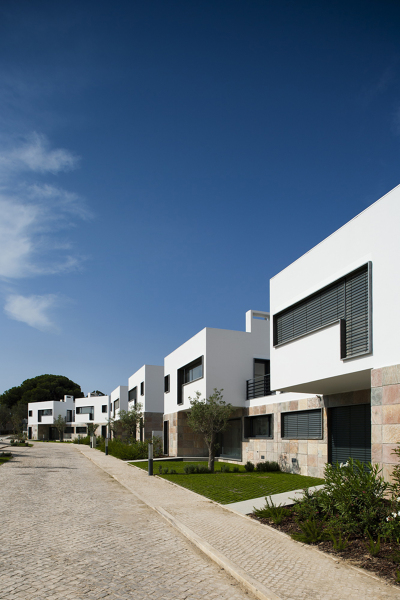 Condominio Moradias em Bicesse