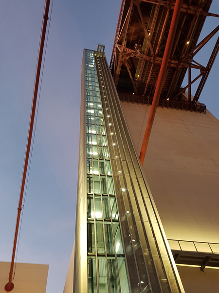 Panoramic elevator of Pilar 7