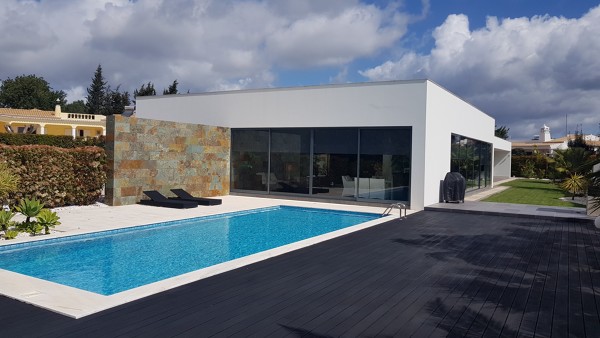 Exterior - envolvente piscina