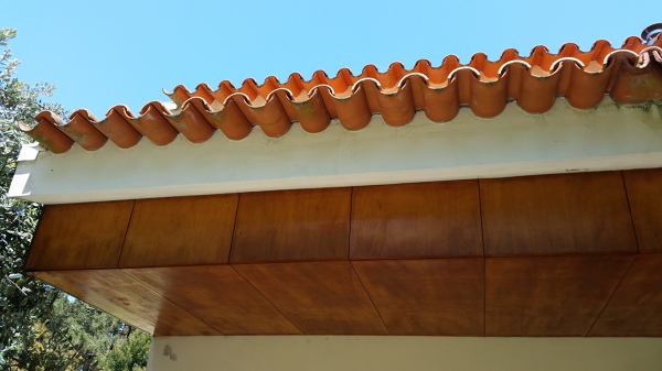 Madeira já com tratamento e envernizada.