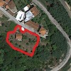 Cerca de 930 m2