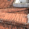 Substituição do telhado (telha marcelha) com aplicação de placas entre as ripas de madeira e as telhas