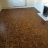 Afagar e envernizar parquet