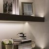 Estante em gesso cartonado com iluminação